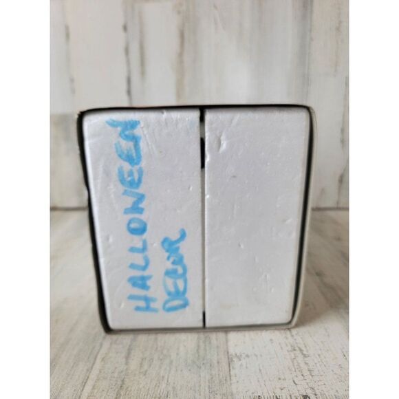 Dept 56 52514 Village Animated Swinging Skeleton Halloween - Picture 4 of 5